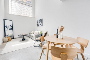 Luxurious 1BDR Two-Floor Loft in Mile End -1A